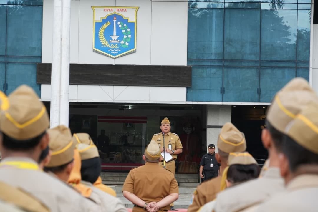 Wawali Jaktim Tekankan Disiplin ASN dan Kesiapsiagaan DBD dalam Apel Pagi