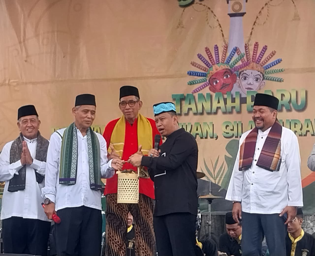 Walikota Depok Imbau Pengiriman Ucapan HUT Depok ke 27 Pakai Pohon