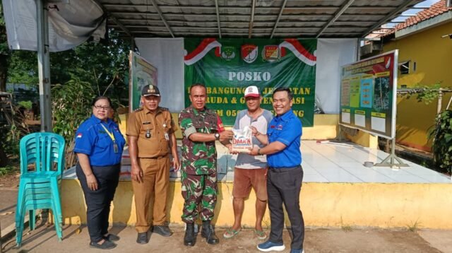 Babinsa Kodim 0506/Tangerang Kawal Distribusi Beras di Panunggangan Utara, Dukung Swasembada Pangan