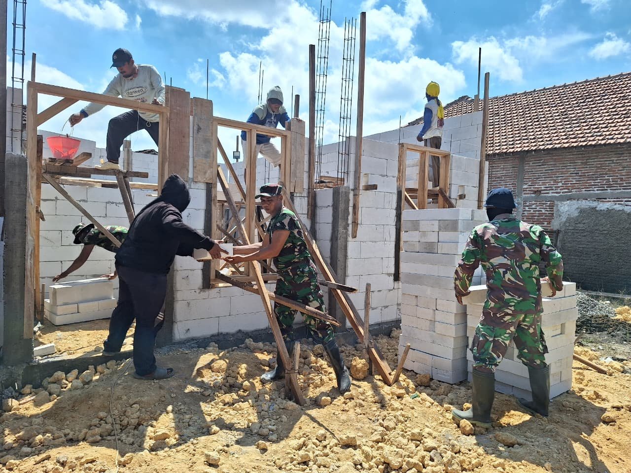 Ketika Komandan Turun Langsung, Harapan Warga Tak Lagi Sekadar Mimpi