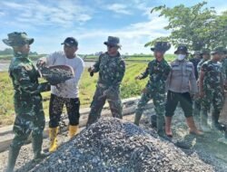 Di Balik Keringat Satgas TMMD, Tersimpan Kisah Haru Kebersamaan TNI, Polri dan Rakyat