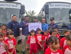 BRI Salurkan Dua Bus Sekolah untuk SD-SMP YADIKA di Perkebunan Bukit Harapan