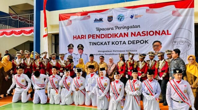 Wali Kota Depok Pimpin Upacara Hardiknas 2026, Tekankan Pendidikan Berkualitas dan Berkarakter
