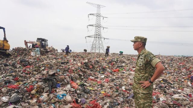 Tinjau TPA Cipayung, Dandim Depok Tegaskan Komitmen TNI Atasi Sampah