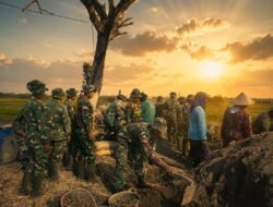 Di Tengah Sawah, TNI dan Warga Pati Rajut Gotong Royong Demi Masa Depan Petani
