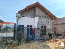 Pemasangan Keramik RTLH Dwi Andrianto Capai 89 Persen, Satgas TMMD 128 Kebutan Finishing