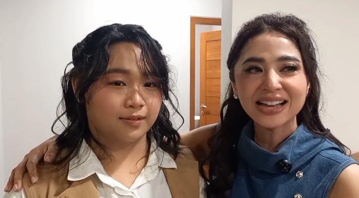 Terkuak Sosok Gadis Yang Duet Bareng Dewi Perssik di Karnaval SCTV