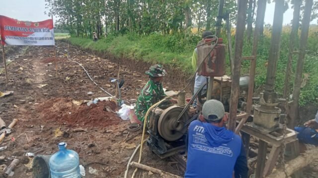 Sumur Bor TMMD di Desa Godo Rampung, Petani Kini Tak Lagi Khawatir Kekurangan Air