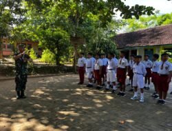 Danton SSK TMMD Reguler ke-128 Kodim Pati Latih PBB Siswa SDN Godo 01