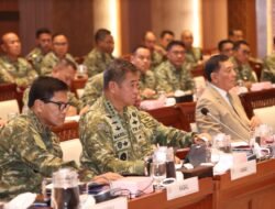 WhatsApp Image 2026-05-19 at 21.16.43 (2) Bahas Geopolitik Global dan Kesiapan Pertahanan, Kasad Ikuti Rapat Kerja dengan Komisi I DPR RI