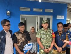 Rumah Selesai Direhab 100%, Dansatgas TMMD 128 Kodim 0623/Cilegon Serahkan Kunci ke Bapak Sandi