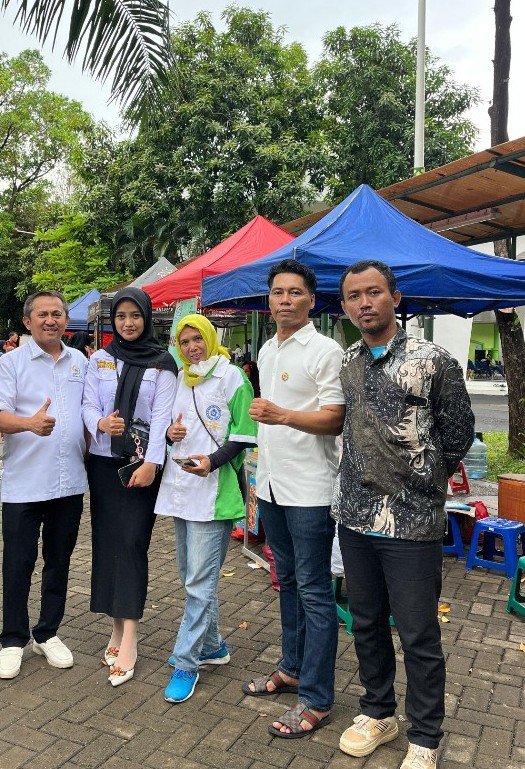 Kopi nikmat untuk membangkitkan semangat, peserta upacara rela antre panjang demi menikmati sajian spesial RADIAN