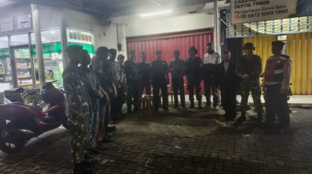 Koramil 03/Sukmajaya dan Polsek Sukmajaya Gelar Patroli Maung, Jaga Kondusivitas Wilayah