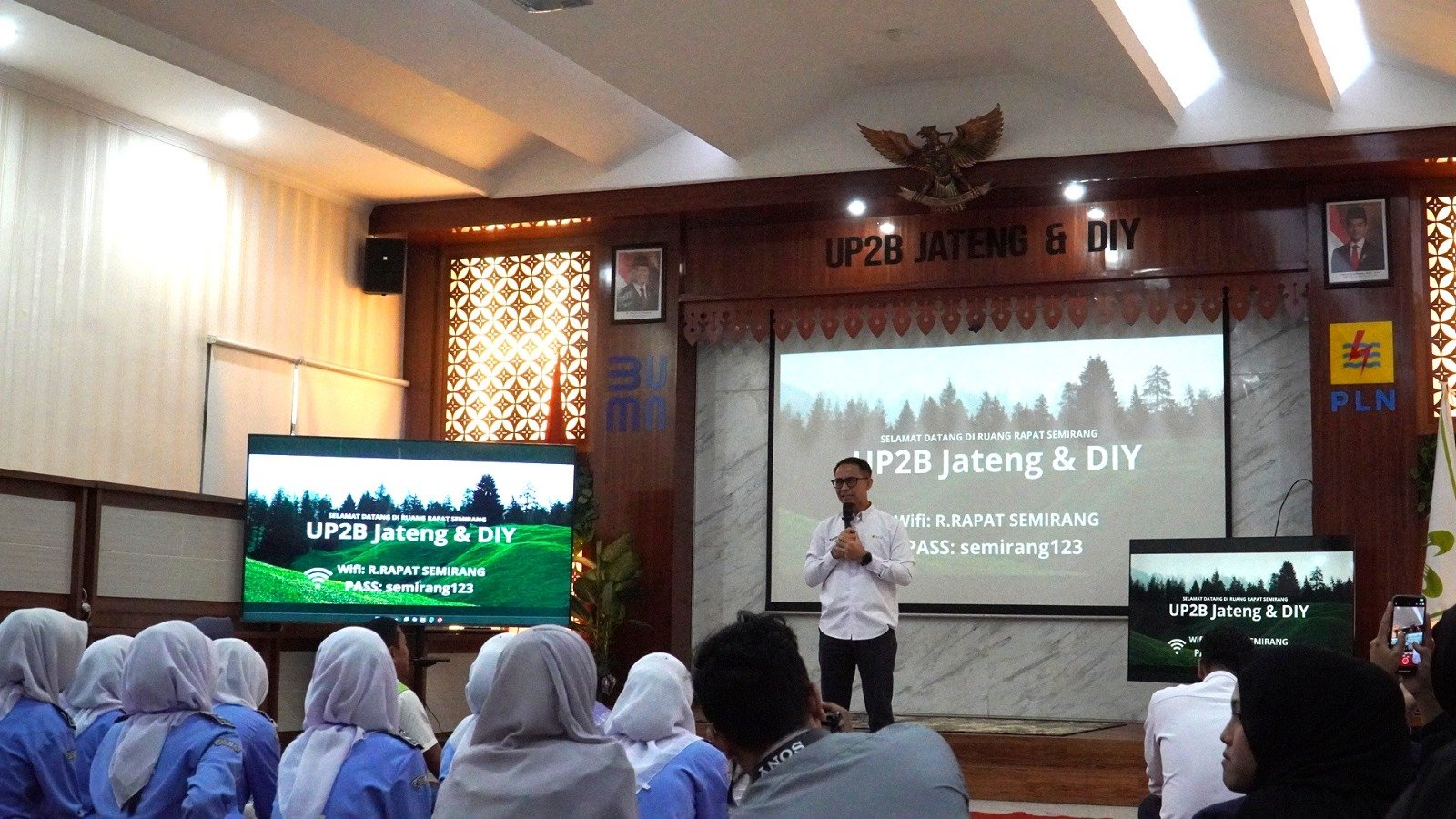 PLN Mengajar Kenalkan Teknologi Sistem Kelistrikan kepada Siswa SMKN 1 Blora