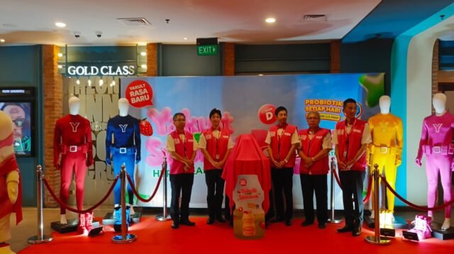 Yakult Rasa Stroberi Diperkenalkan, Tegaskan Komitmen untuk Ajak Masyarakat Indonesia Jaga Kesehatan Pencernaan dengan Minuman Probiotik