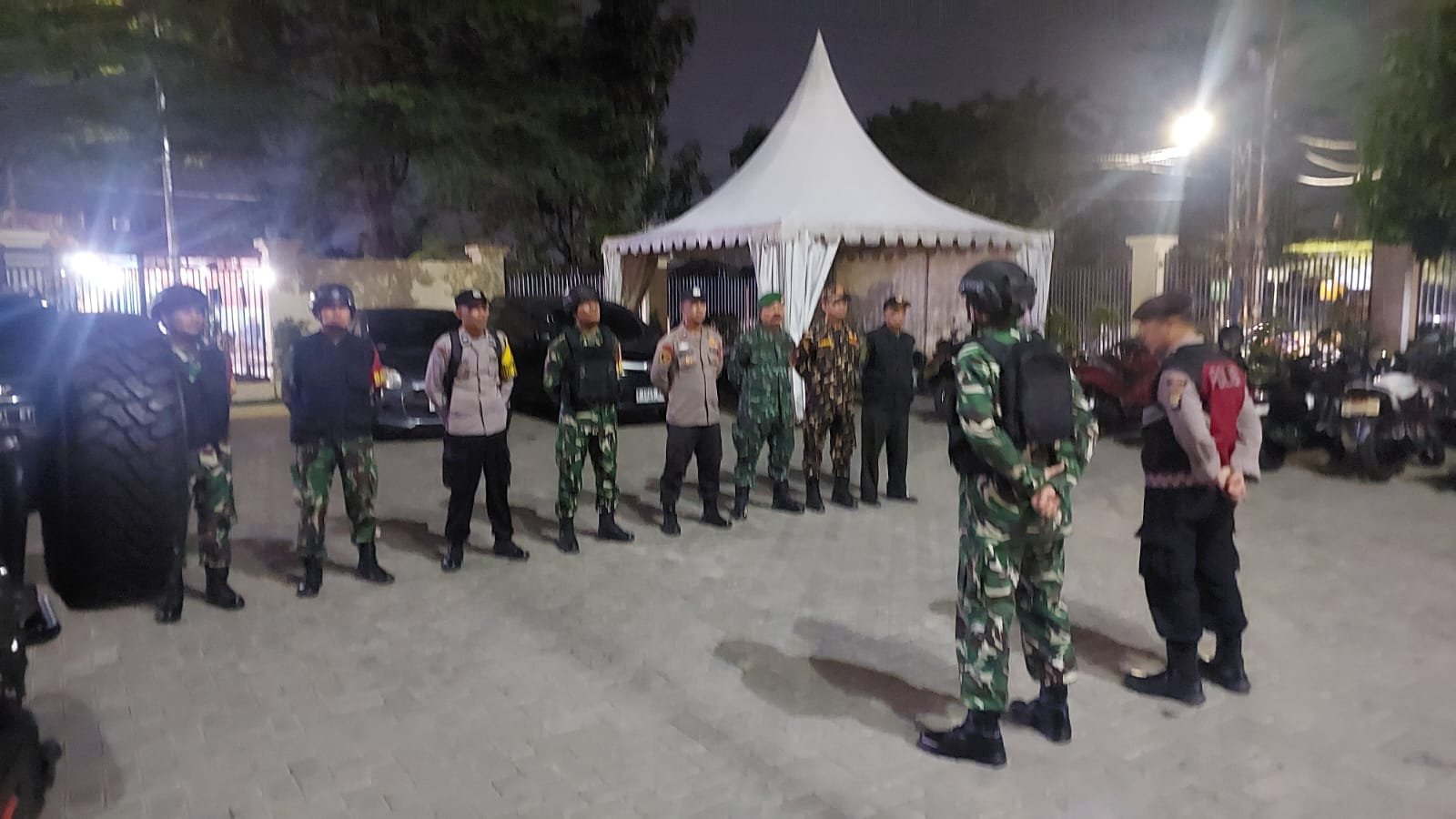 Koramil 03/Sukmajaya dan Polsek Sukmajaya Gelar Patroli Maung Ciptakan Situasi Kondusif