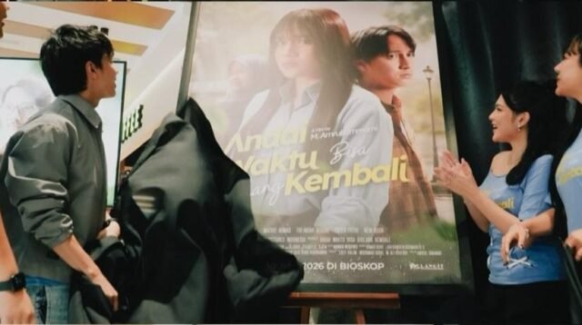 Launching Poster dan Trailer, Film "Andai Waktu Bisa Diulang Kembali" Suguhkan Drama Haru tentang Cinta dan Pengorbanan