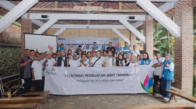 PLN UP2B Jawa Barat Luncurkan Program SEJUK CIREUNDEU untuk Pelestarian Lingkungan