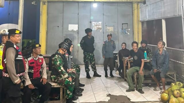 Koramil 03/Sukmajaya dan Polsek Sukmajaya Gelar Patroli Maung, Perkuat Sinergi Jaga Kamtibmas