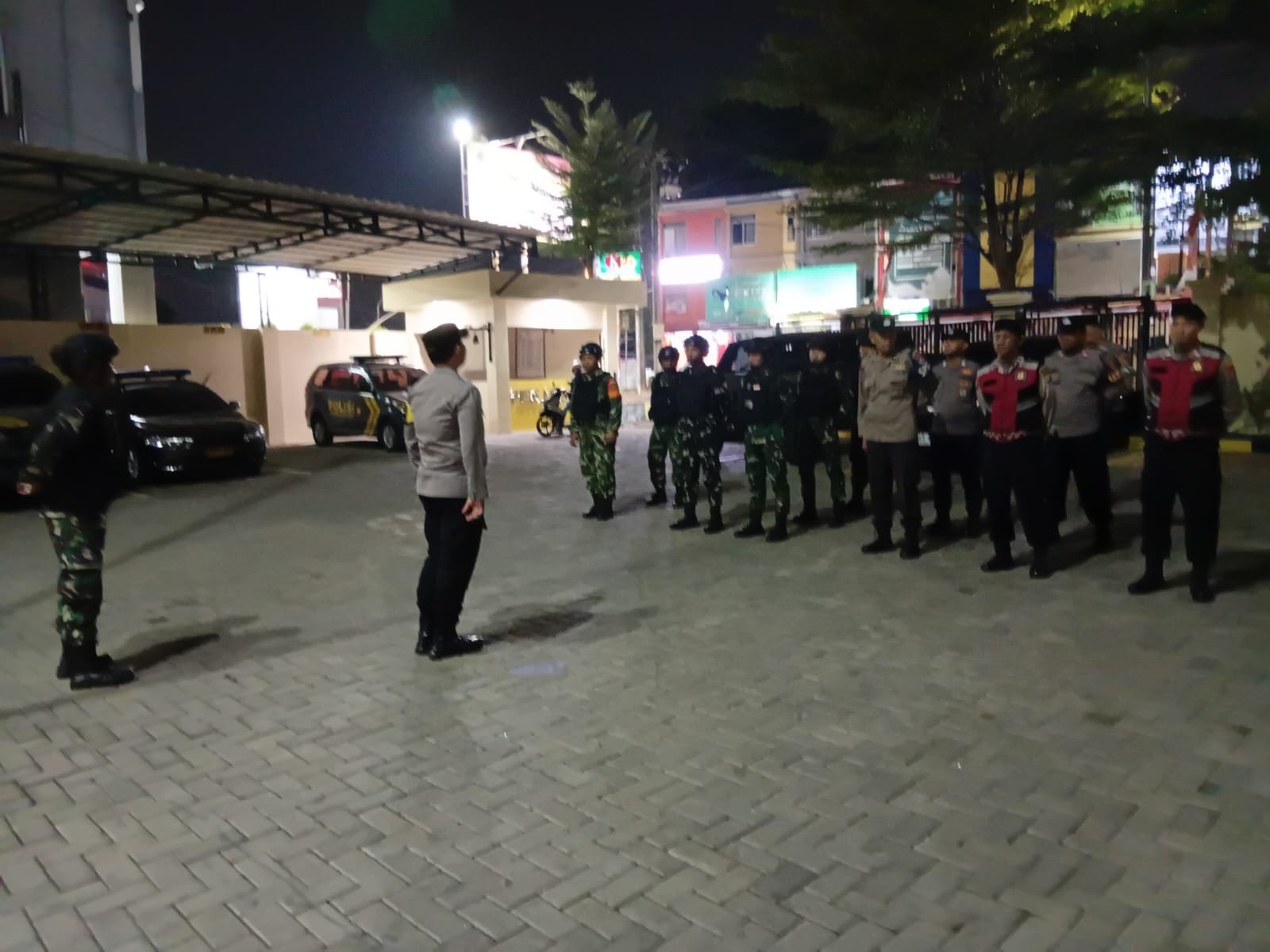 Patroli Maung TNI-Polri dan Linmas Sisir Sukmajaya-Cilodong, Antisipasi Gangguan Kamtibmas