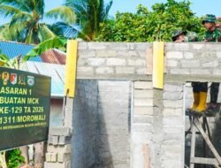 Pemasangan Besi Slot Atas MCK Masjid Quba Terus Dikerjakan Satgas TMMD Ke-129