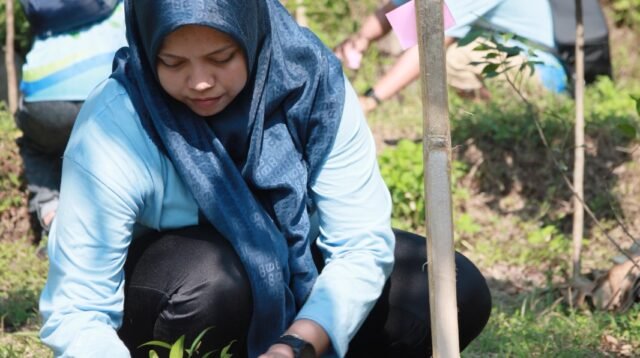 PLN UP2B Jateng & DIY Gelar Jalan Sehat dan Aksi Tanam Pohon di Kali Pangus, Wujud Nyata Kepedulian terhadap Lingkungan
