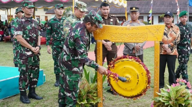 Irdam I/BB Resmi Tutup TMMD Ke-129 Kodim 0210/TU di Desa Sijarango