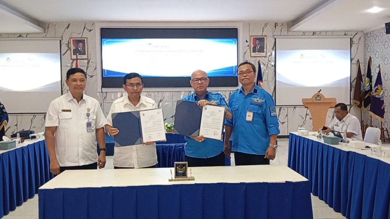 UNSURYA Gandeng Federasi Pilot Indonesia, Pilot Aktif Kini Bisa Kuliah Tanpa Tinggalkan Kokpit