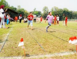 Meriah! Anak-anak Keluarga Prajurit Gagak Hitam Adu Ketangkasan di Hari Kemerdekaan