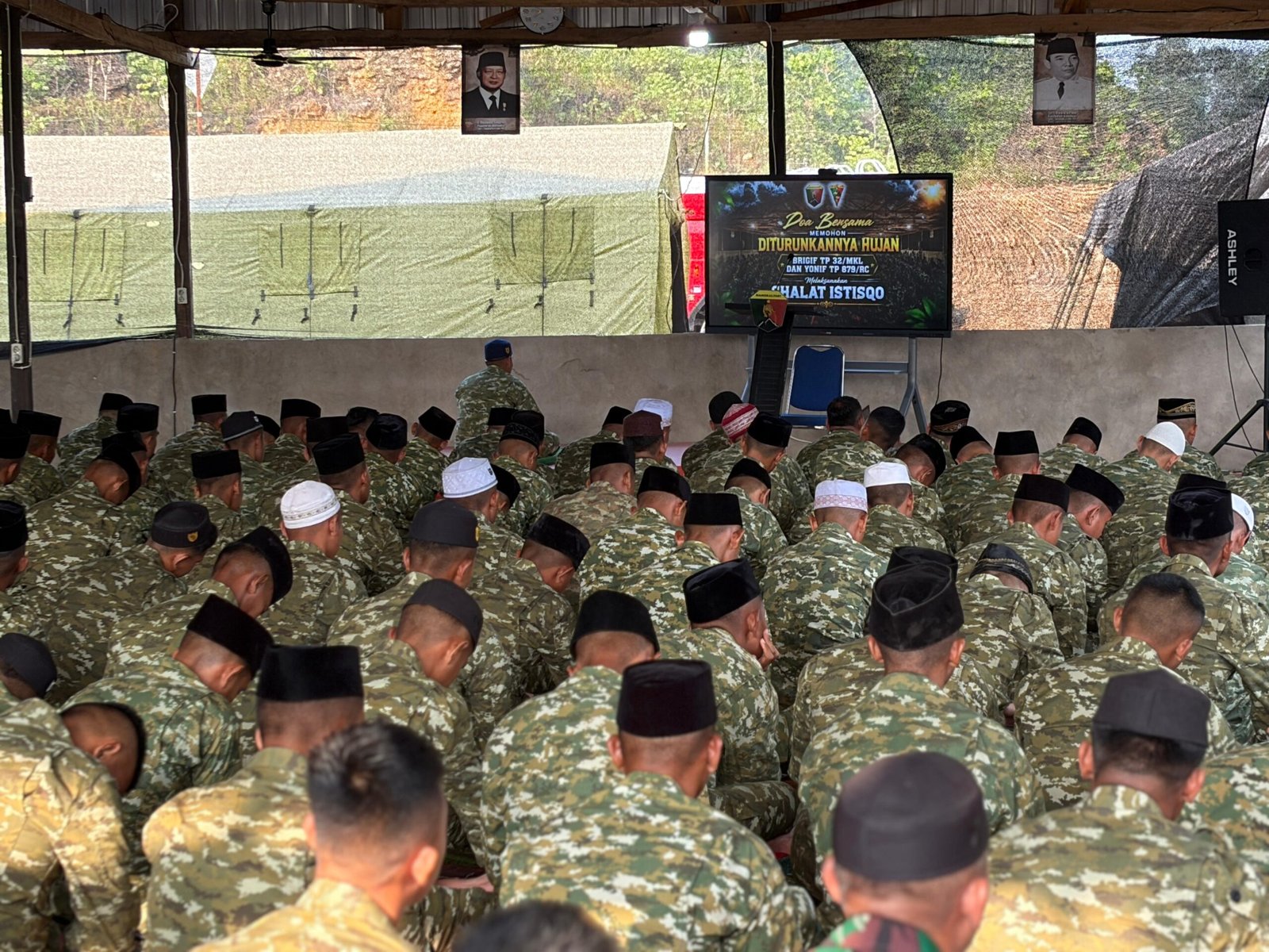 Sujud Memohon Rahmat Hujan, Brigif TP 32/Mangkalihat & Yonif 879/Rangkok Cakti Gelar Sholat Istisqo dan Do'a Bersama