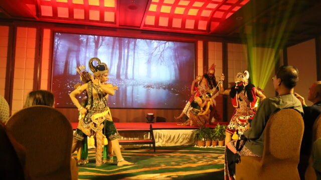 Pertama Kali Digelar di Hotel, Wayang Orang Ramaikan Panggung Mercure Jakarta Sabang