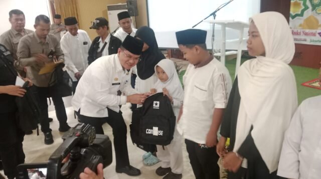 Santuni 30 Anak Yatim, PWI Jaksel Gaungkan Jurnalisme Berakhlak di Momentum Maulid Nabi