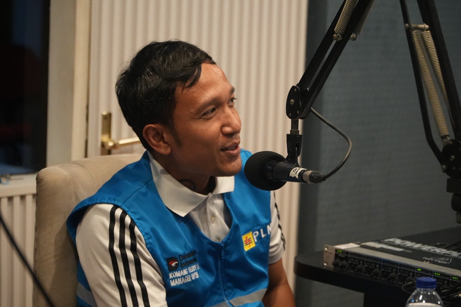 PLN UP2B Bali dan Pinguin Radio Bali Gelar Talkshow “Lebih dari Sekadar Listrik: PLN Hadir untuk Masyarakat"